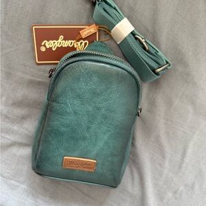 Wrangler Green Crossbody Bag with Textured Finish